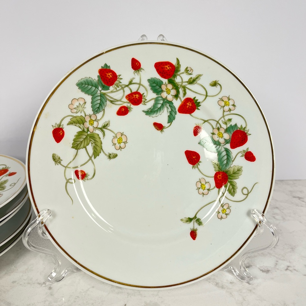 Vintage Avon 1978 Strawberry Porcelain Dessert plates . 22K Gold Trim Set of 6